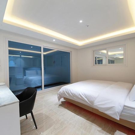 Wj Hotel Pool House Wonju Dış mekan fotoğraf