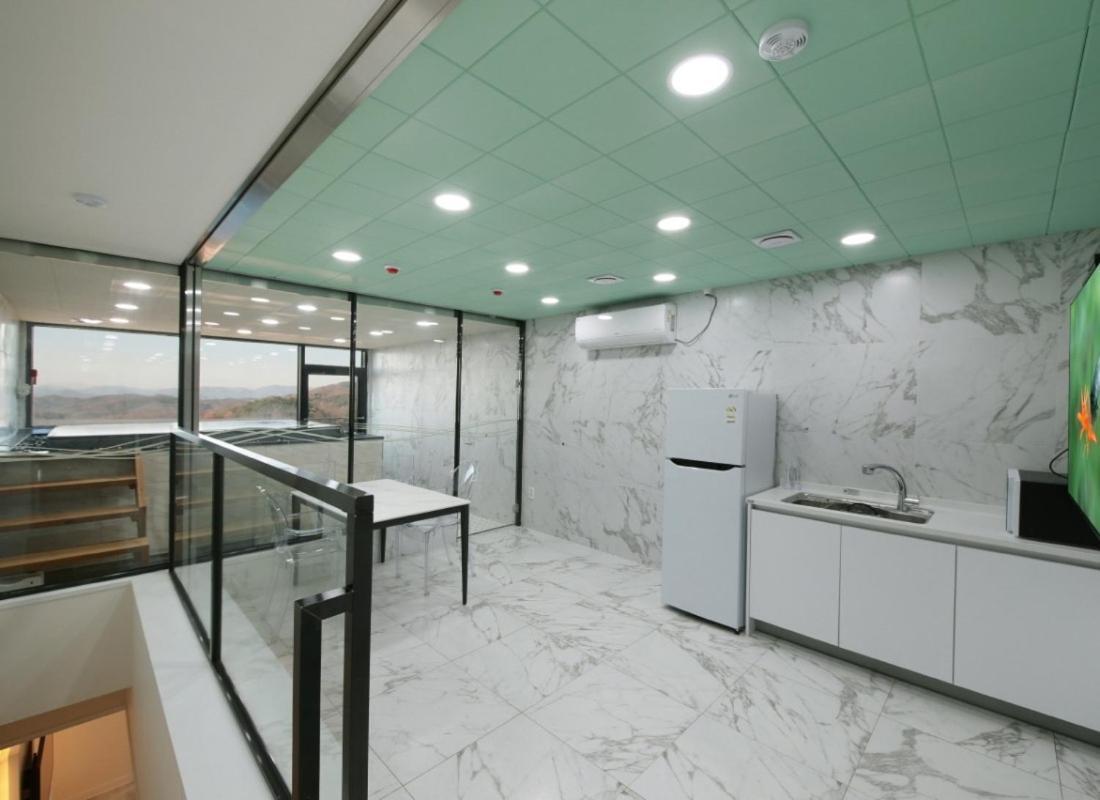 Wj Hotel Pool House Wonju Dış mekan fotoğraf