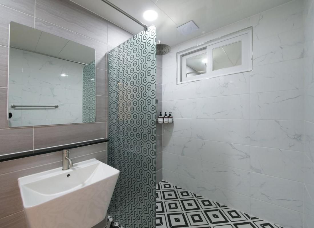 Wj Hotel Pool House Wonju Dış mekan fotoğraf