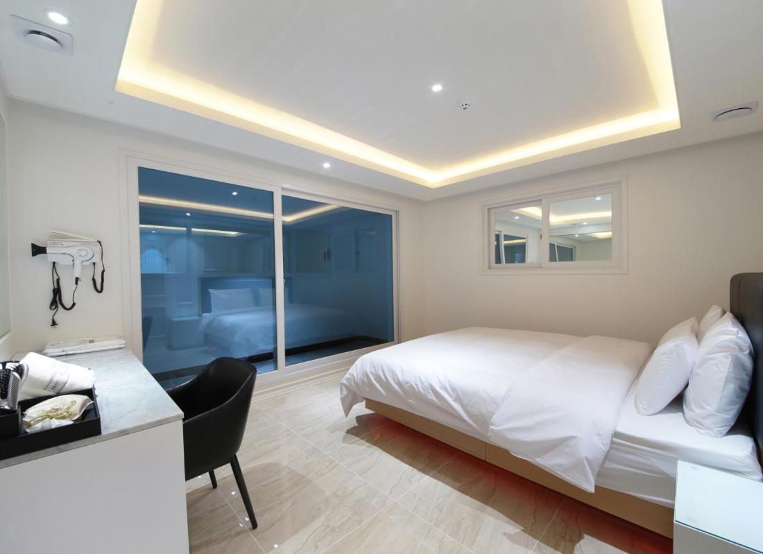 Wj Hotel Pool House Wonju Dış mekan fotoğraf